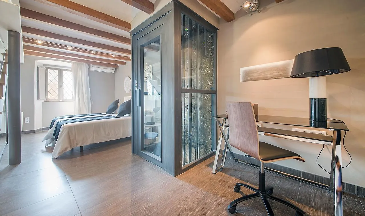 Circus House, Tarracohomes Tarragona 0*,